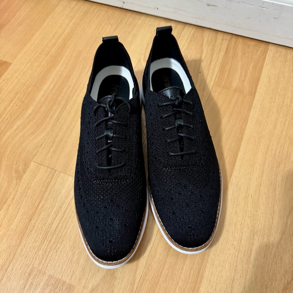 NWT Cole Haan OriginalGrand Shoe, Size 8